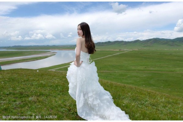 武汉桑拿界绝美风华，邂逅武汉桑拿美女！